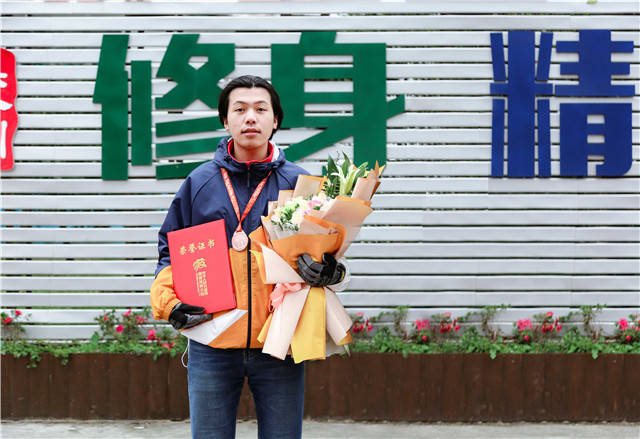 1以賽促教